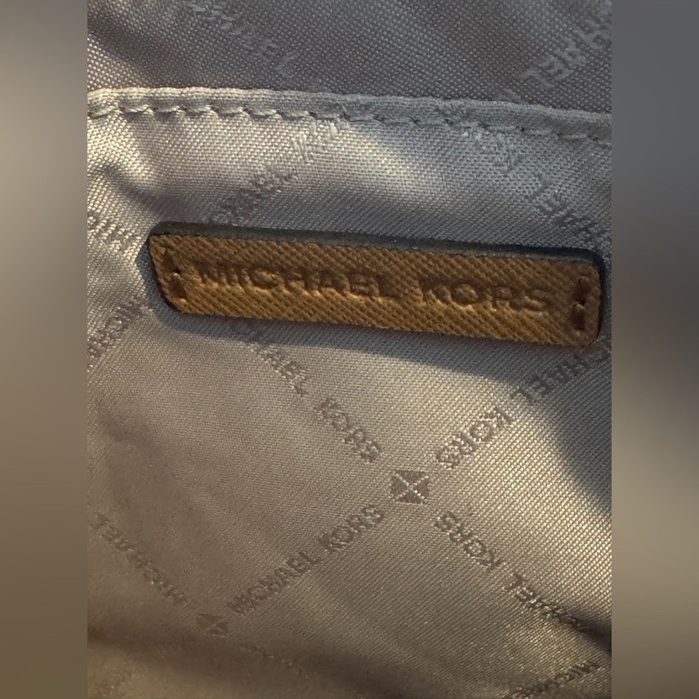 Michael Kors Wristlet Pouch MK Signature Monogram Gold Croc Embossed Leather - Picture 5 of 7